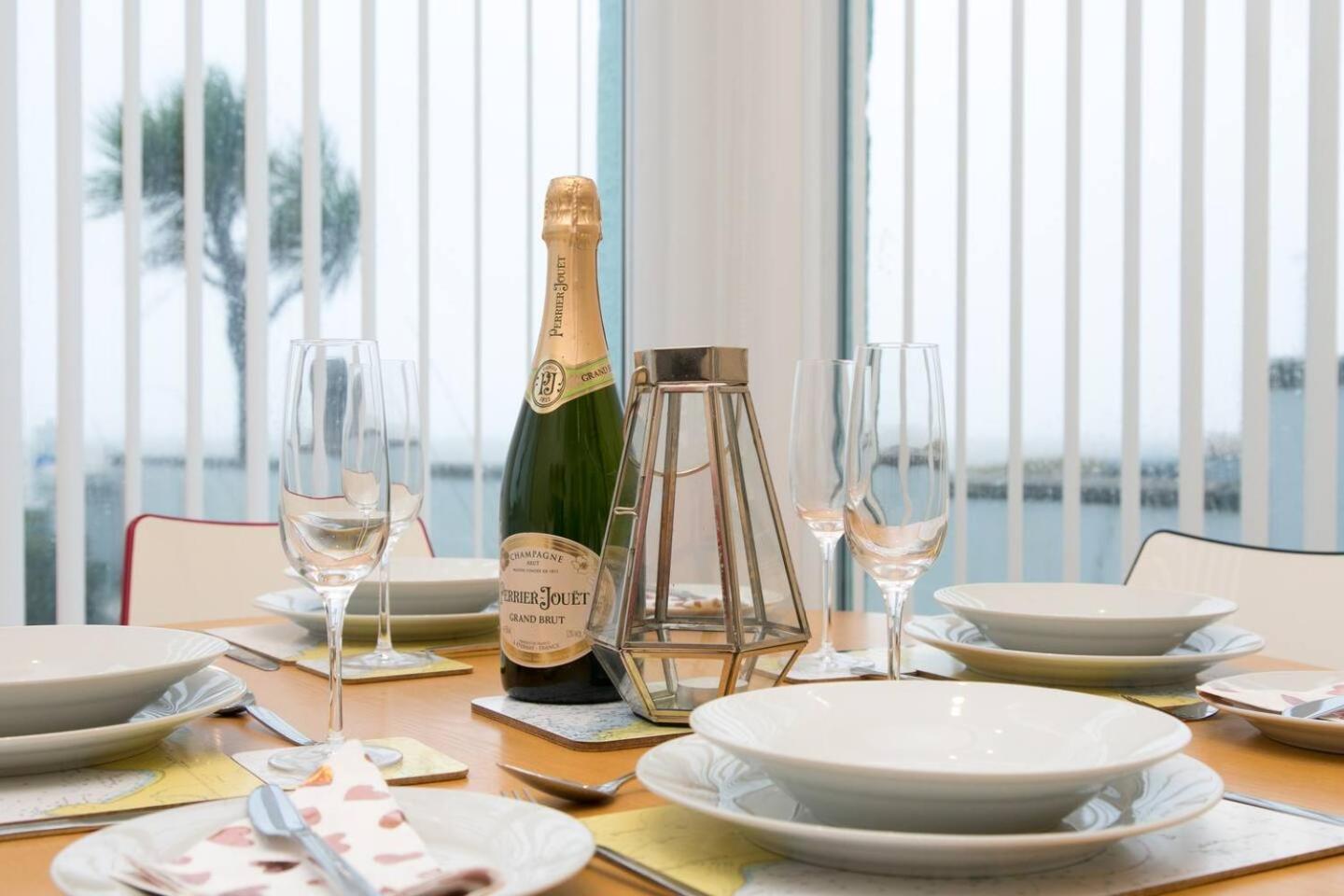 Pass The Keys Hafan Stylish 2 Bedroom Sea View Apartment Pwllheli Dış mekan fotoğraf