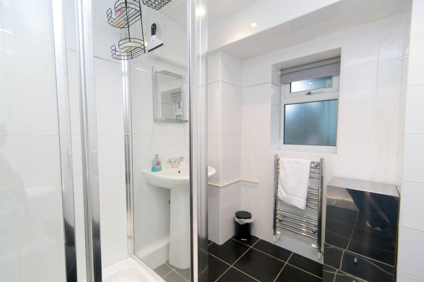 Pass The Keys Hafan Stylish 2 Bedroom Sea View Apartment Pwllheli Dış mekan fotoğraf