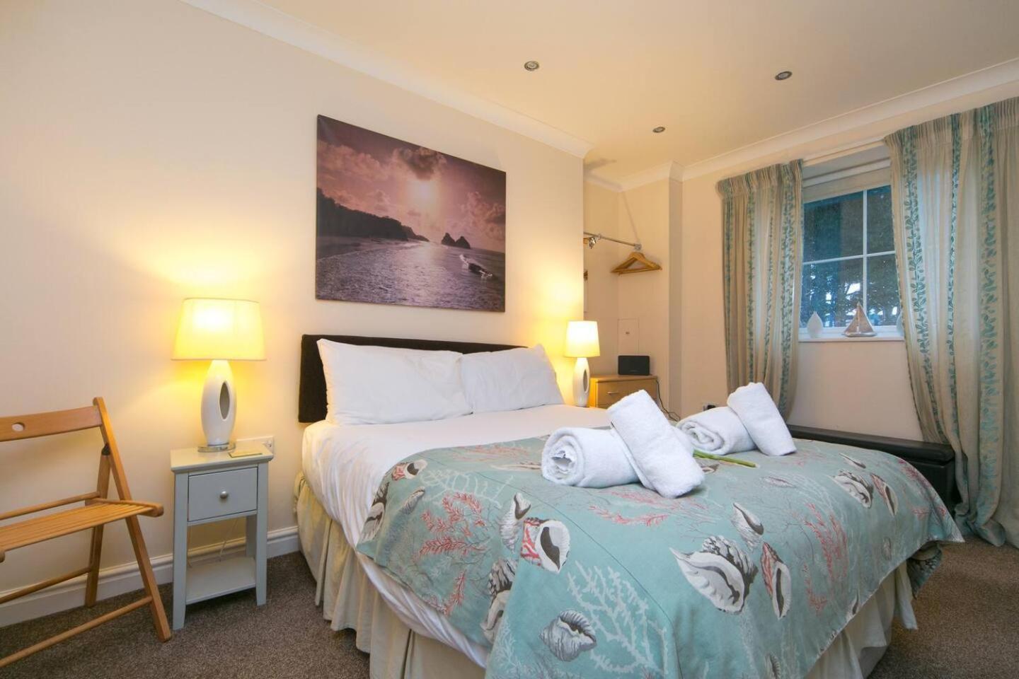 Pass The Keys Hafan Stylish 2 Bedroom Sea View Apartment Pwllheli Dış mekan fotoğraf
